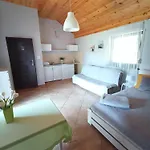 Lodge Letniskowe Cztery Pory Roku Skorzecin