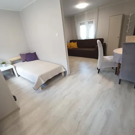 Letniskowe Cztery Pory Roku Деревянный коттедж *