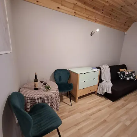 Jaktstuga Letniskowe Cztery Pory Roku *